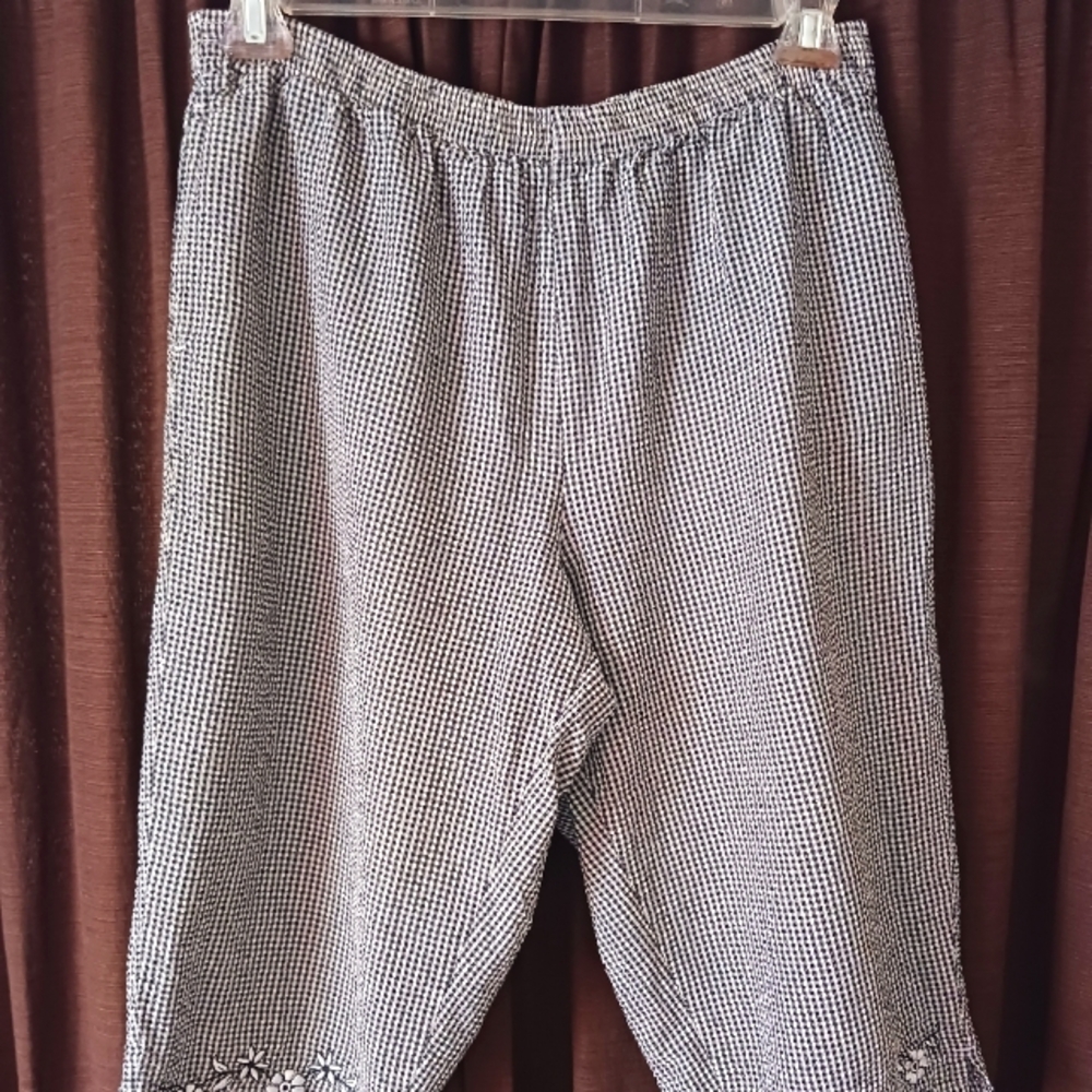 Butterfly capris
